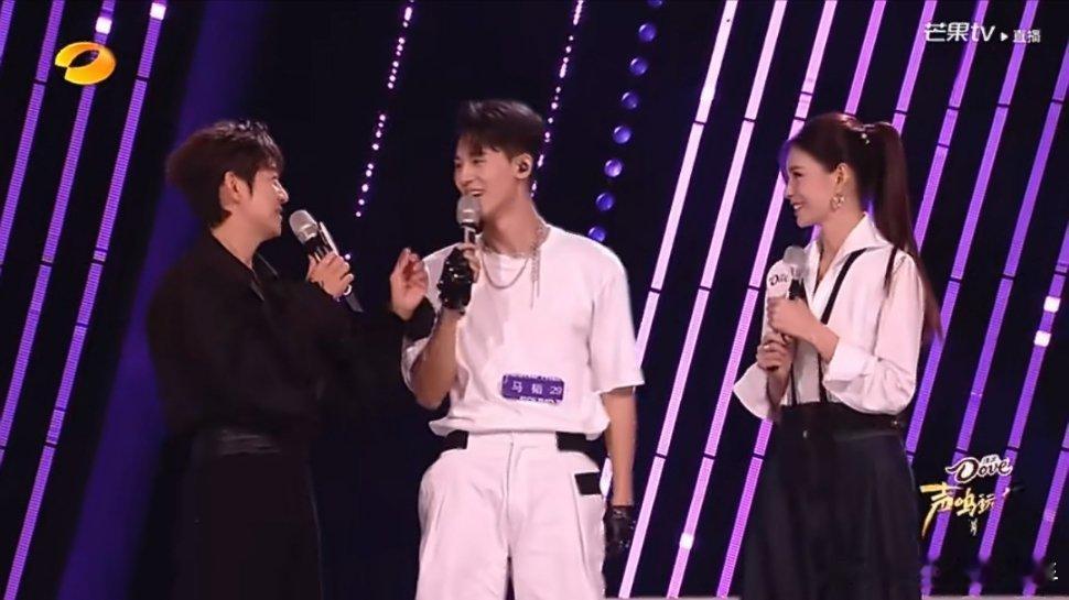 声鸣远扬 眼泪拌饭声鸣远扬大型催泪名场面！选手亲友团暖心助阵，每段幕后故事都戳心