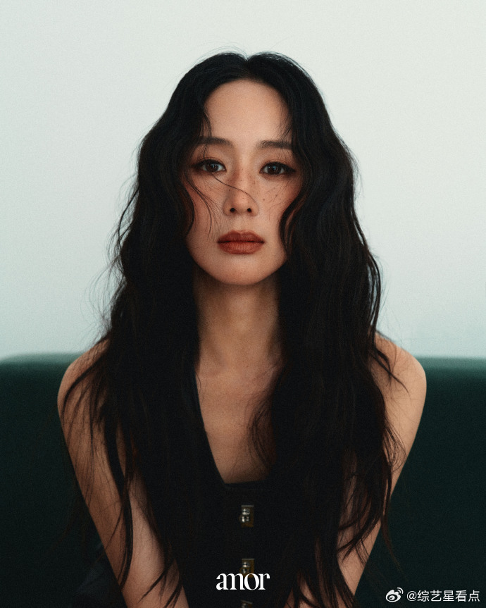 张钧甯新刊状态张钧甯身上的自由感 今天也是轻轻松松的美到我了呀，看到了张钧甯新刊