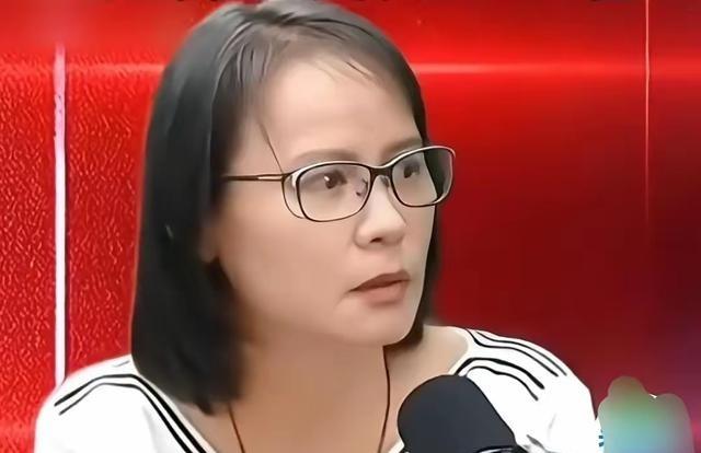 一位台湾女教师的话，昨天在朋友圈刷屏了。她说大陆这边，共产党带着十几亿人搞建设，