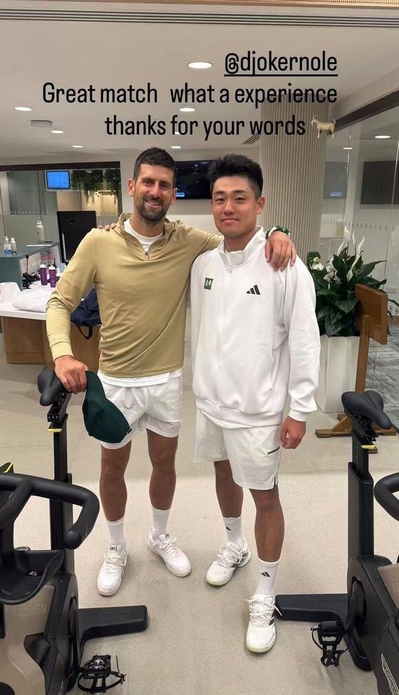 德约和吴易昺 