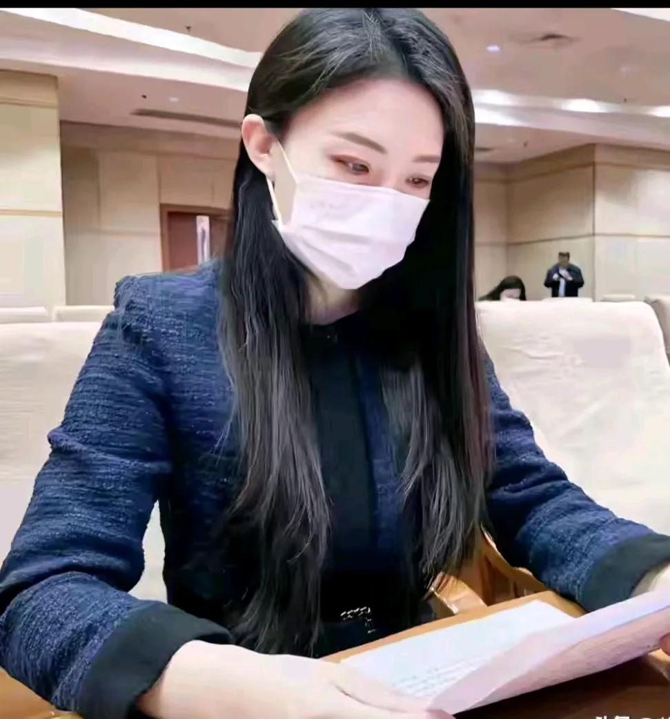 离婚后，我独自带着孩子，生活虽艰辛，但孩子是我最大的动力。
前夫每月寄来500元
