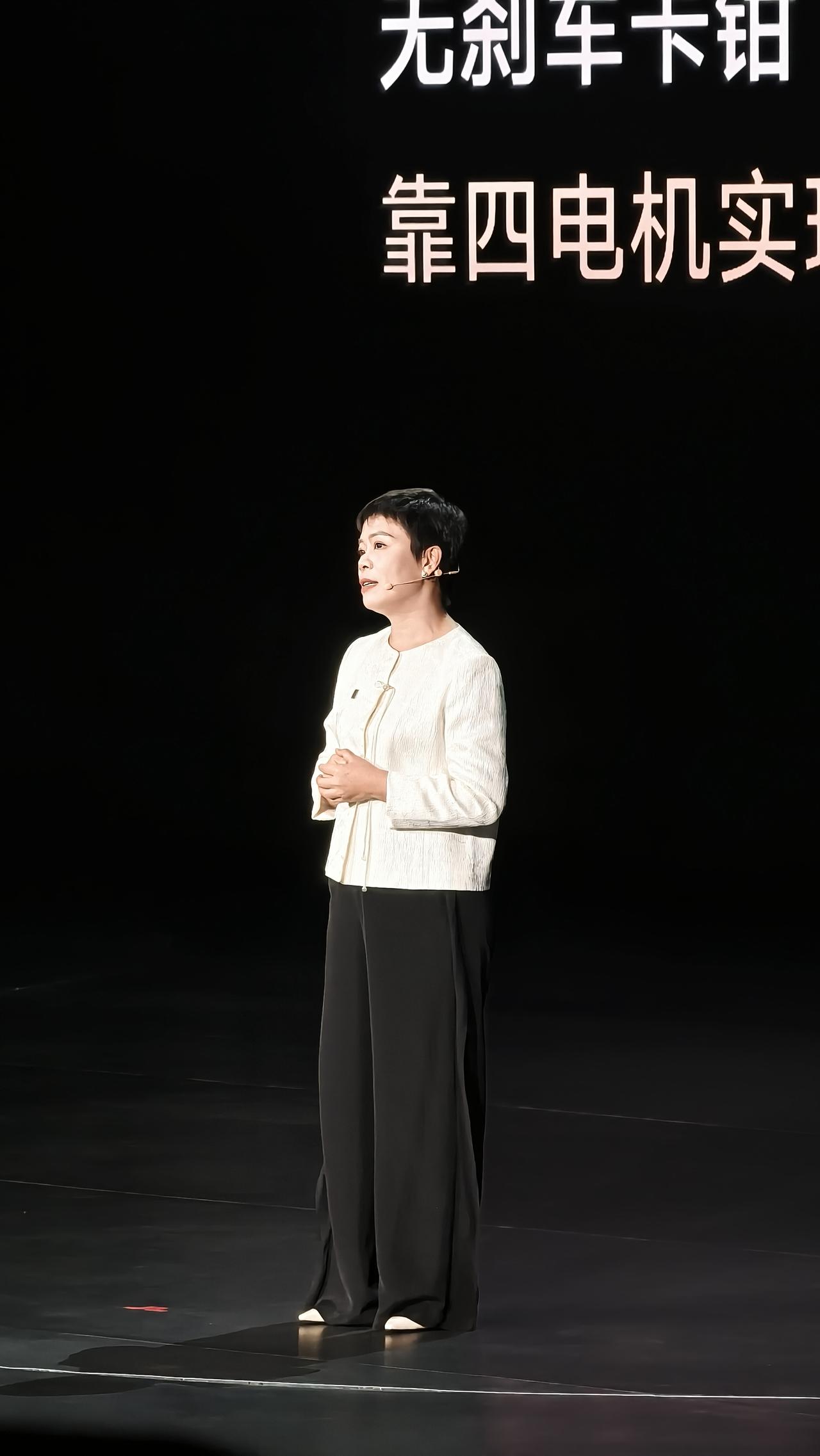 今天仰望U8L上市，咱们换个特别的角度聊聊。大家买车是不是越来越在意空间和实用性