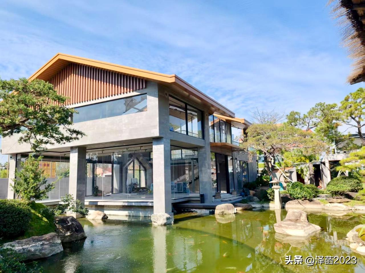 佛山陈村花卉世界公园&花卉
小镇(主园区免费)
交通: (仅供参考)
搭乘广州地