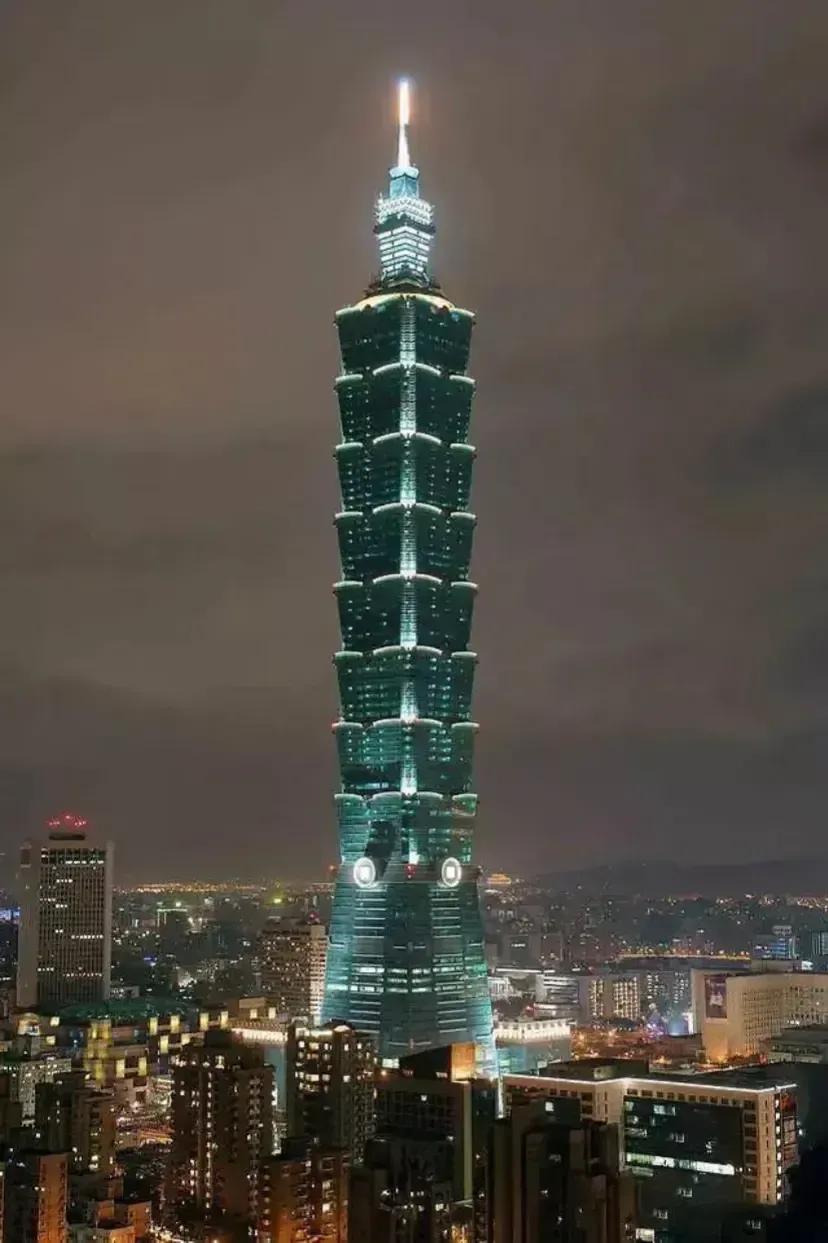 世界一流建筑典范！7.3级地震中台北101大厦从容不迫，稳如泰山！





“