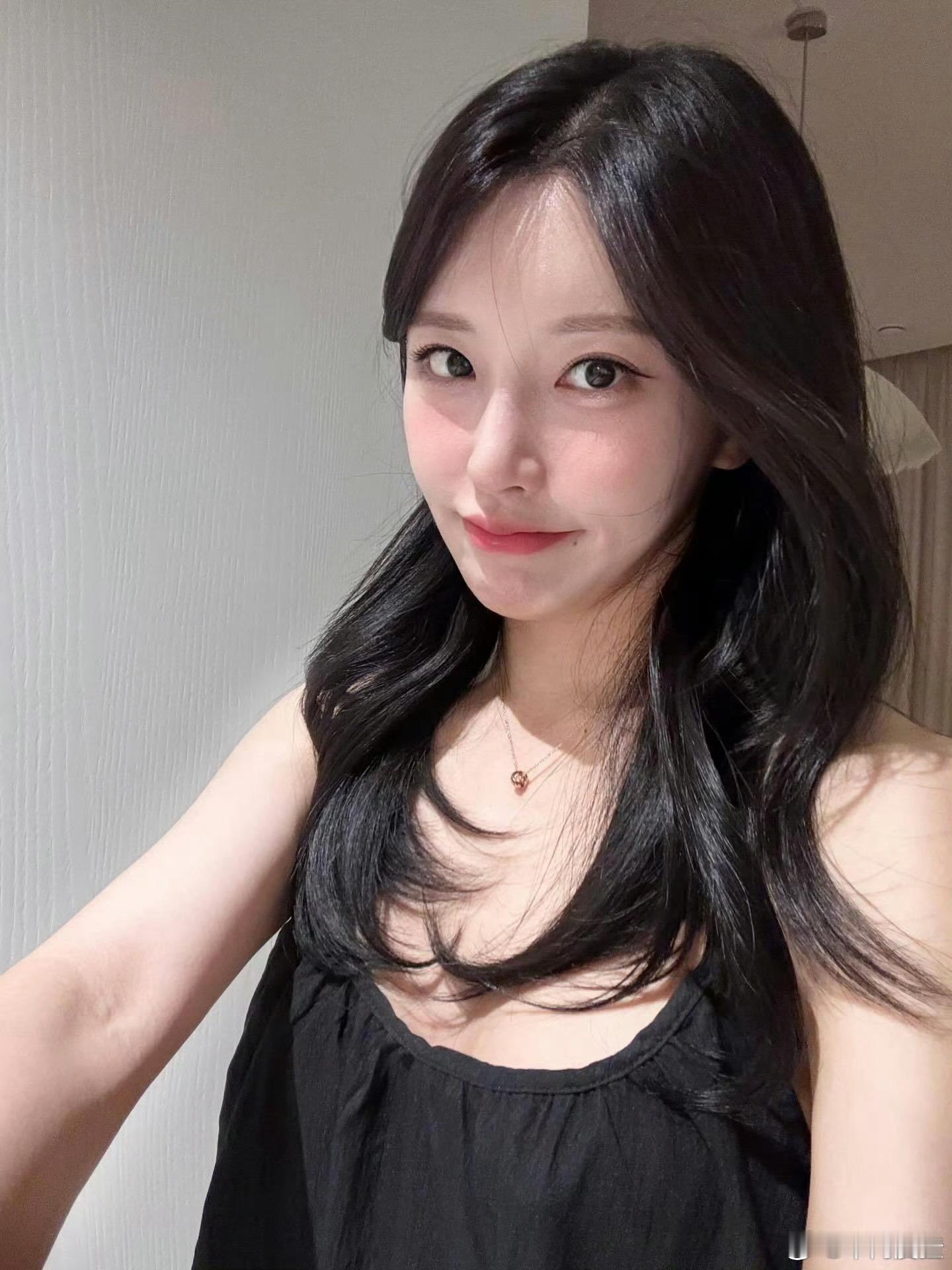 难怪会出轨抛弃小钰，rookie的新女友是韩国人，颜值身材完全不输爱豆！Rook