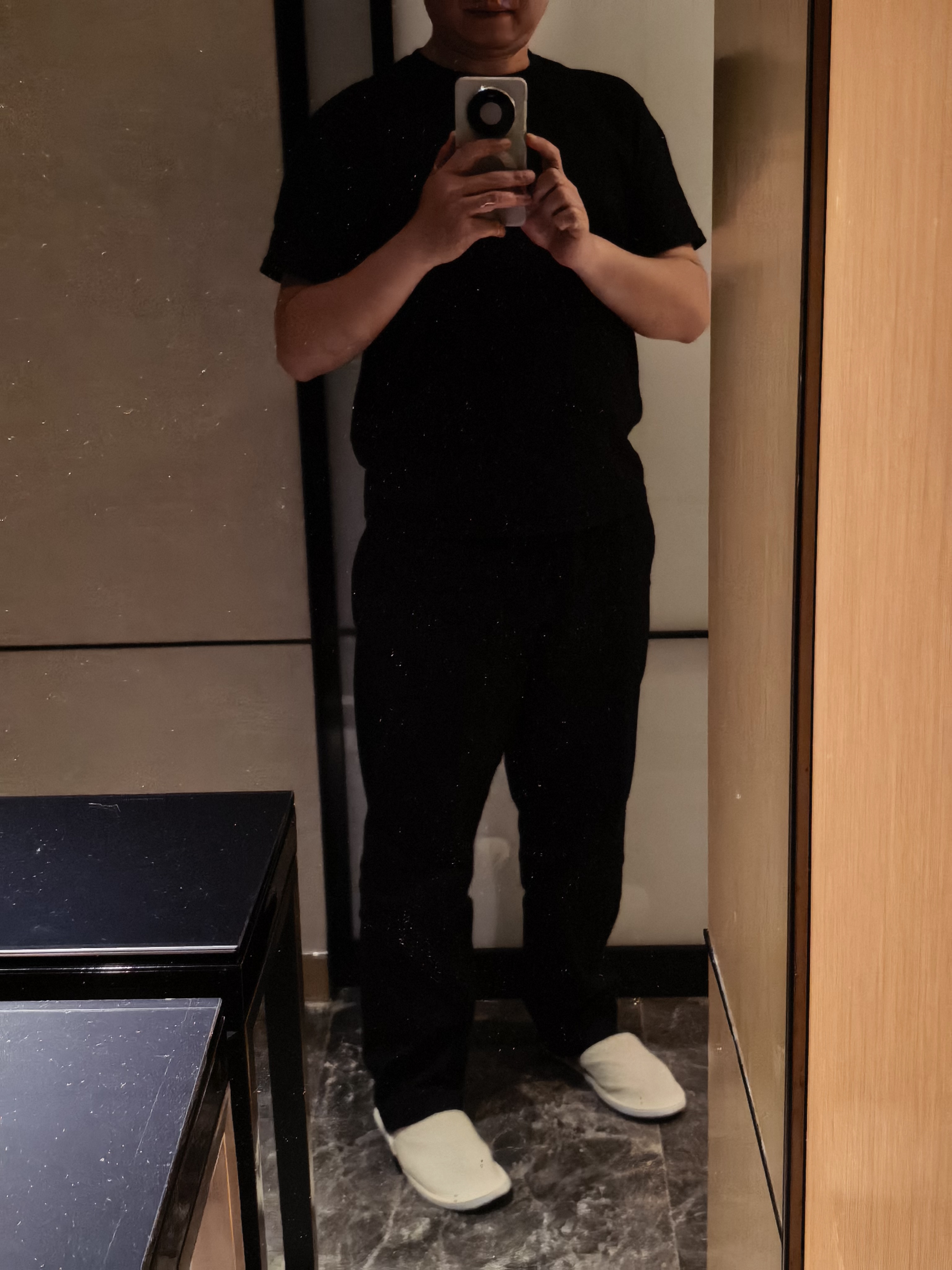 今天一天走了1.5w步，健身房都不用去了。其实，我的腿长比，和腰身比，还是很恰到