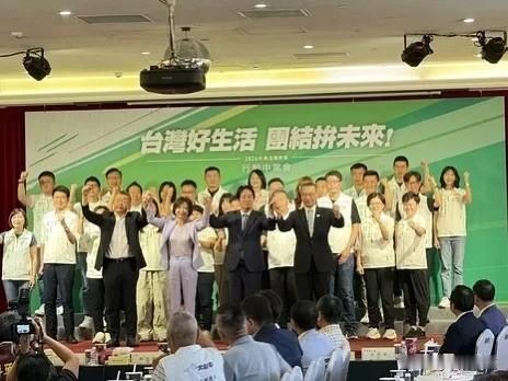 民进党行动中常会今（5日）在台中举行，身兼党主席的赖清德妄称，台中市长卢秀燕近年
