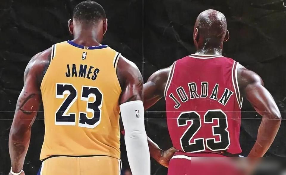 张伯伦场均50分？你被NBA骗了几十年！
张伯伦那会儿，球场像开火箭，一队48