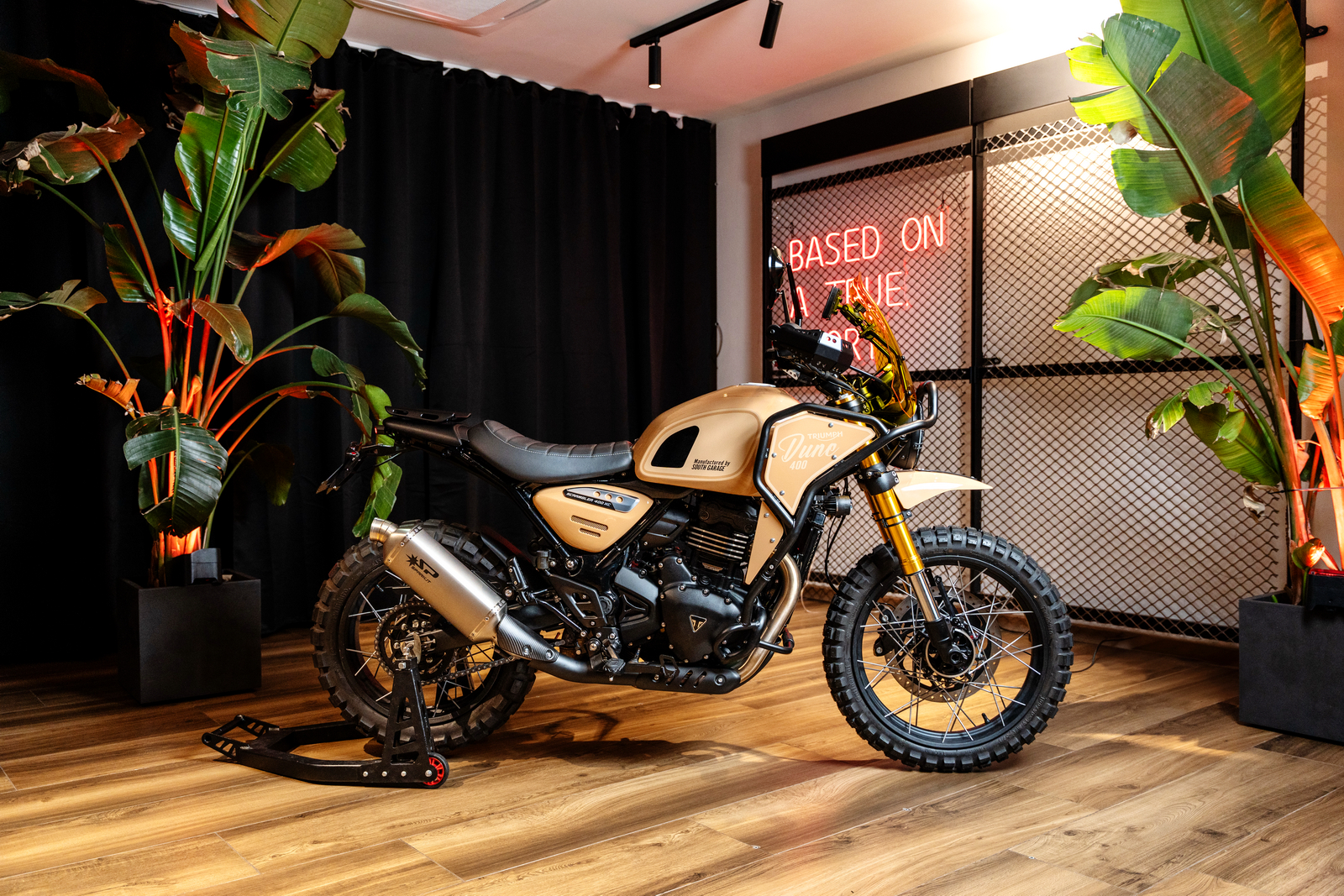 车市热门 Triumph 凯旋摩托的意大利代理商与当地的改装/定制车工作室 So