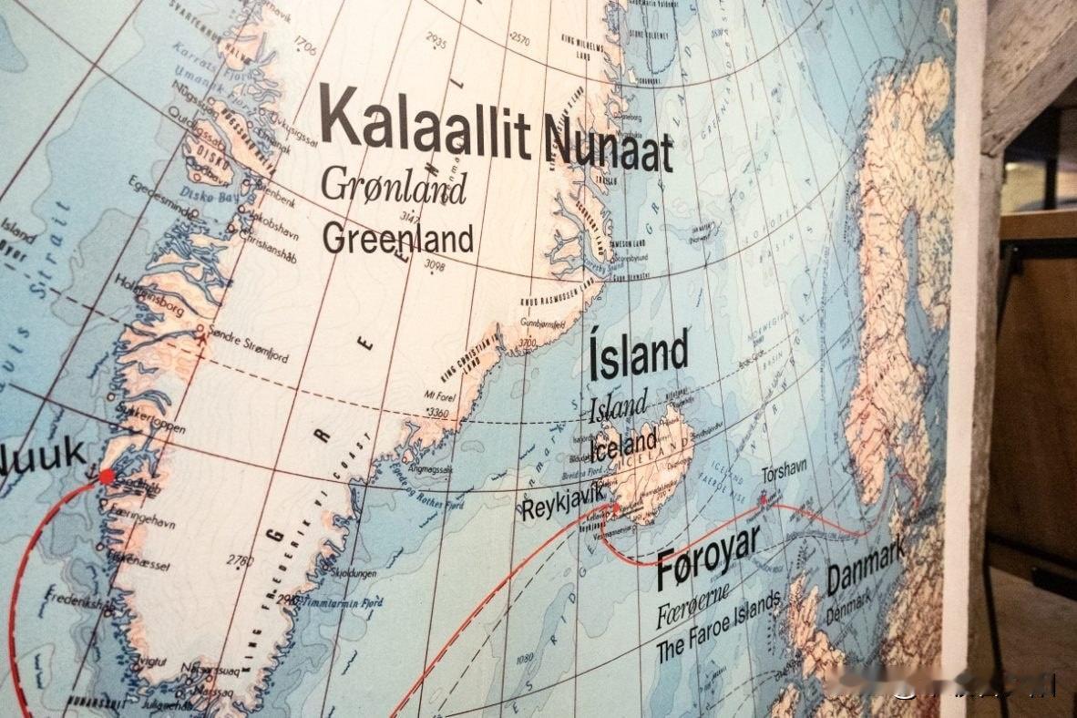 丹麦最近对美国表达了强烈不满，起因是特朗普高级助手斯蒂芬·米勒的妻子凯蒂·米勒，