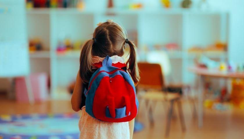 教育部：发布《全国学前儿童学籍管理办法（试行）》。强调凡在依法举办的幼儿园就读的