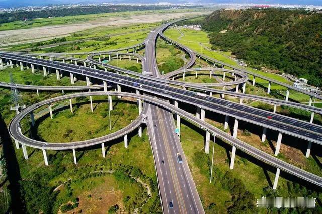 2020年1月1日零时起，全国29个联网省份487个省界收费站全部取消，这算是突