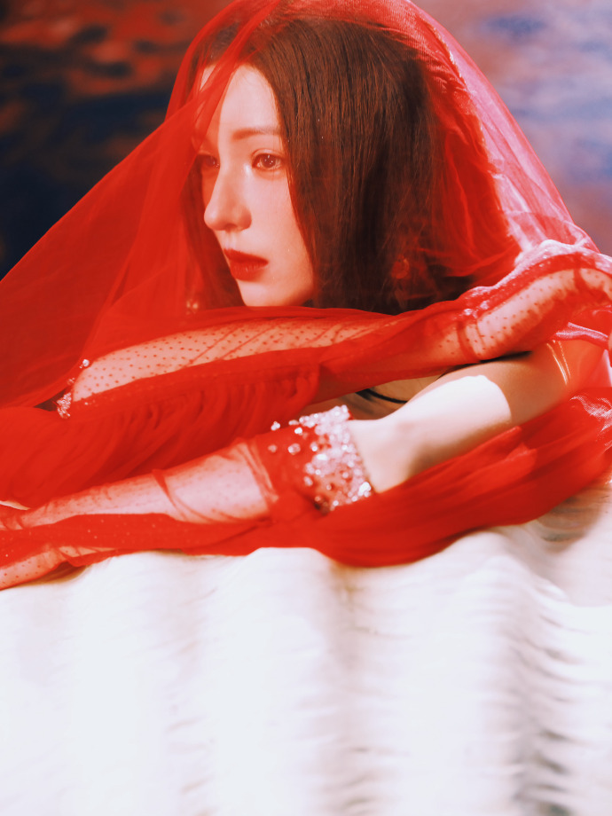 张予曦女鬼新娘张予曦女鬼味 就这个张予曦美啊 ​​​