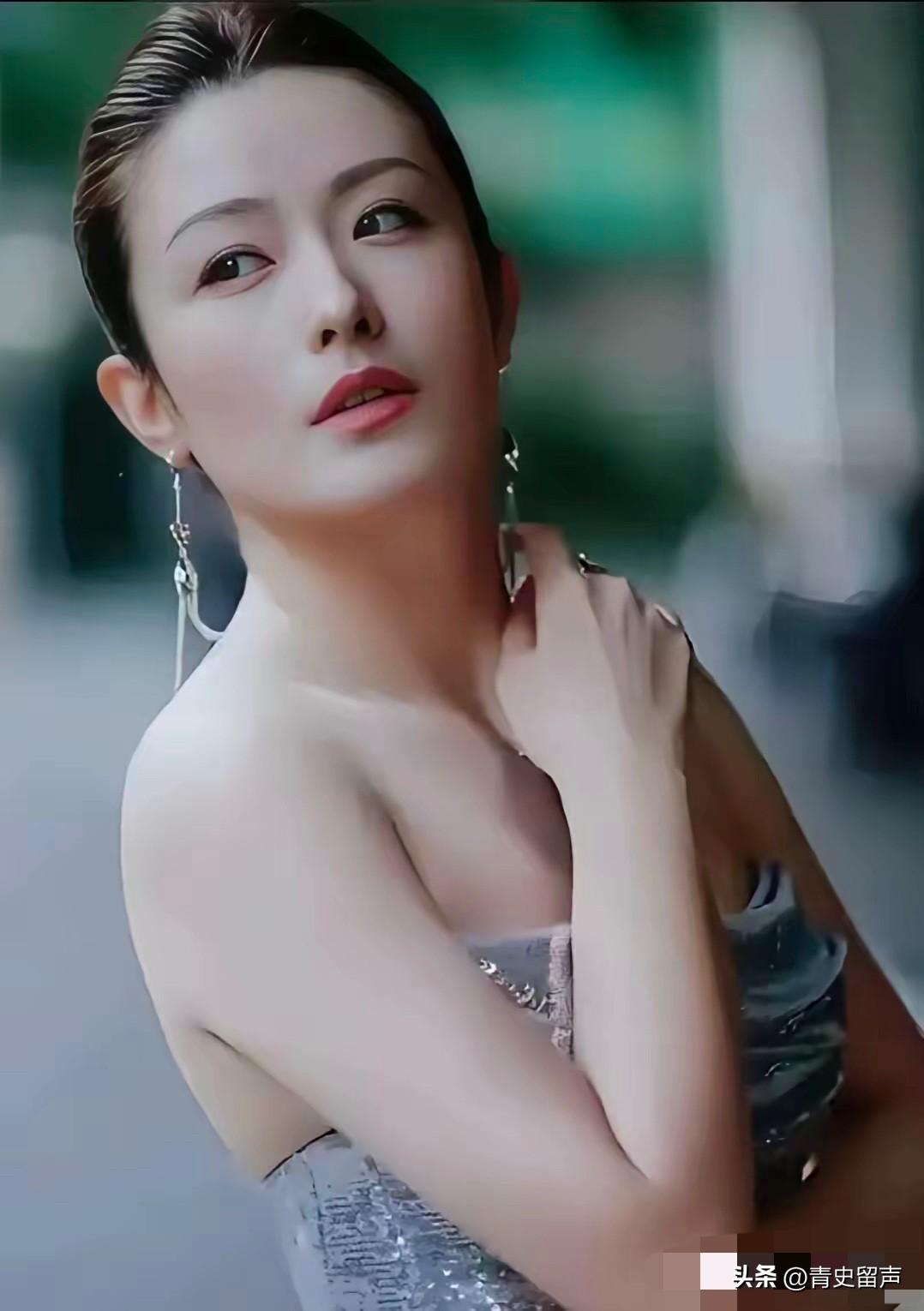 这是一个没有绯闻的演员，很干净，从2004年出道已经有22年了，她的长相落落大方