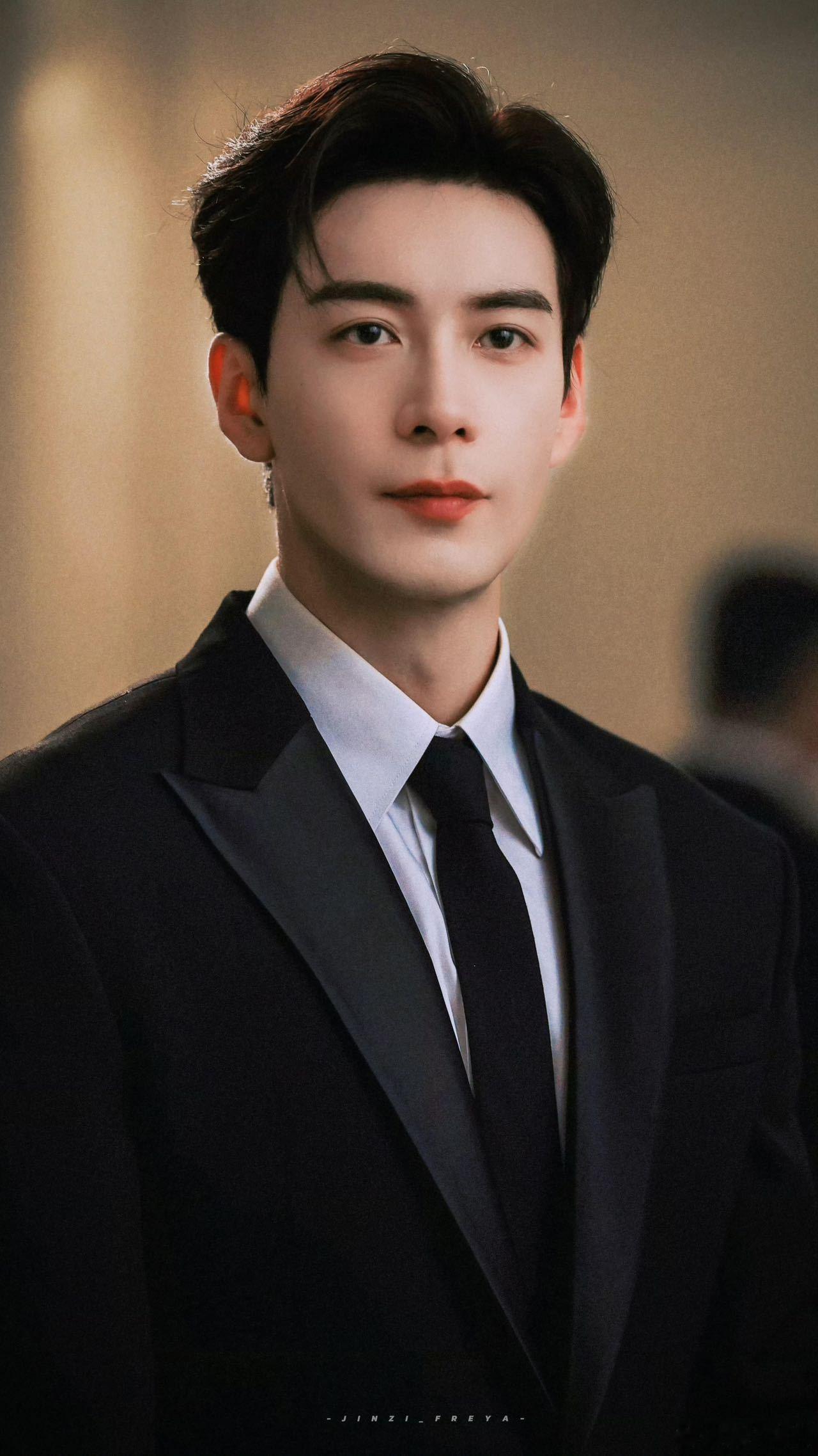 陈星旭这男友力当我对象免试入学陈星旭真的把肖稚宇这个角色演活了，不管是坚定护妻时