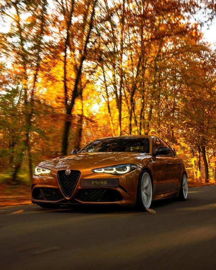 Alfa Romeo Giulia Quadrifoglio堪称意式性能标杆2.