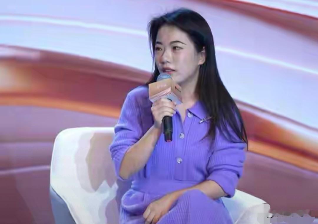 项立刚为蒋方舟说情挨批，戳中大众立场共鸣
 
项立刚为蒋方舟事件和稀泥遭网友集体