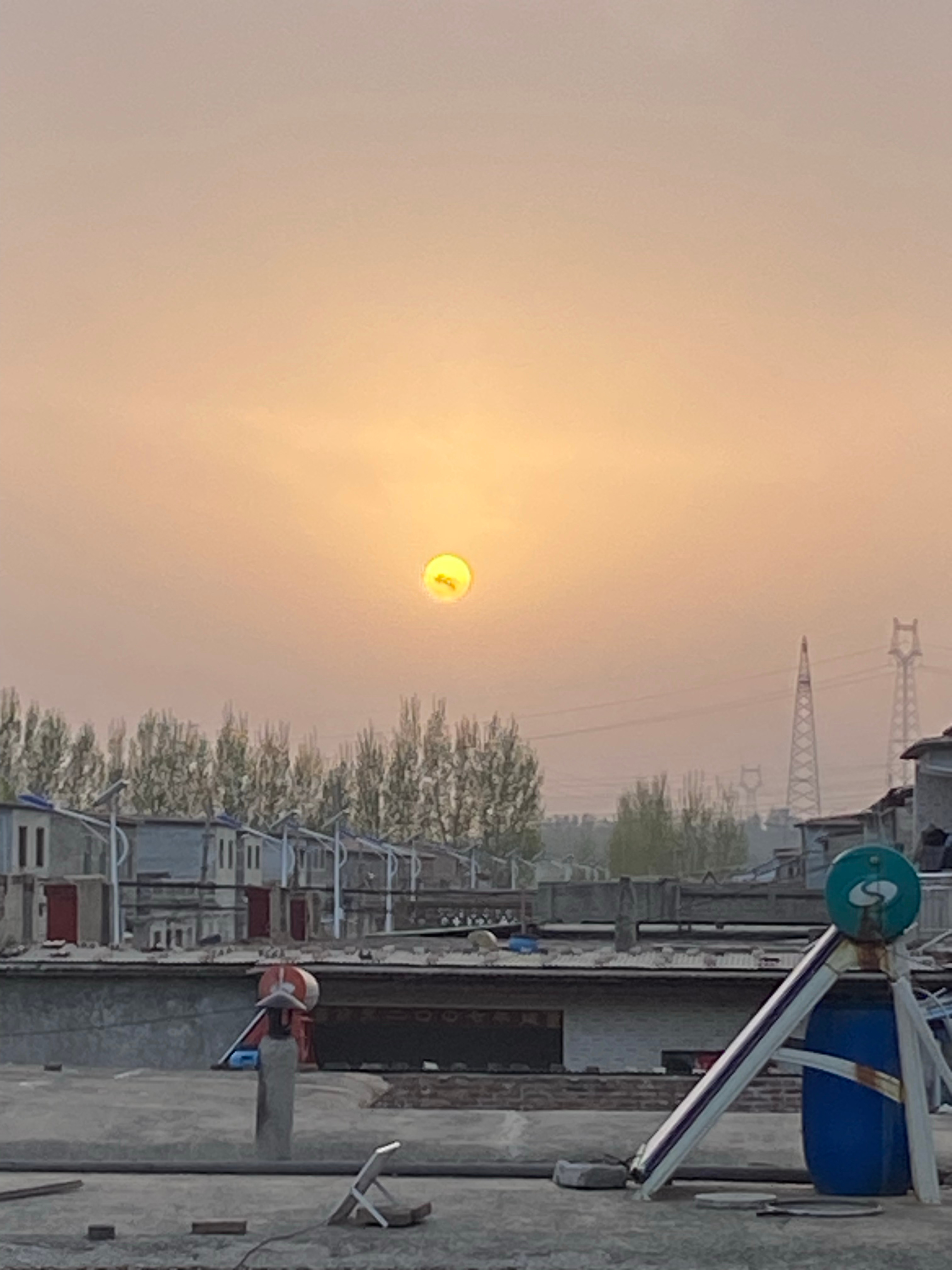 主队比赛日=心率过山车日。上半场：稳了稳了。下半场：？？？补时被绝杀的那一刻，手
