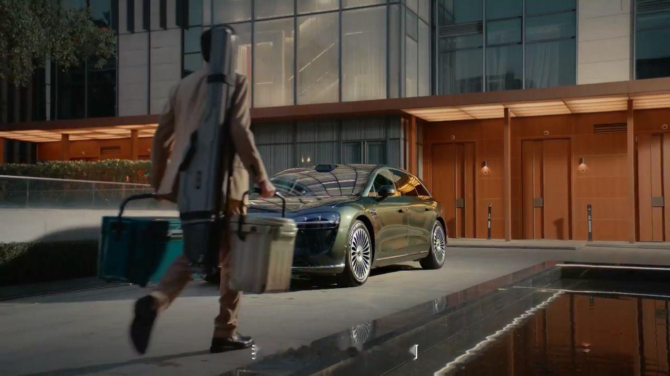 沈腾杨幂 爱的二舅定律 旅行车不旅行行不行 这波预热把“线索”焊脸上了吧！ 享界