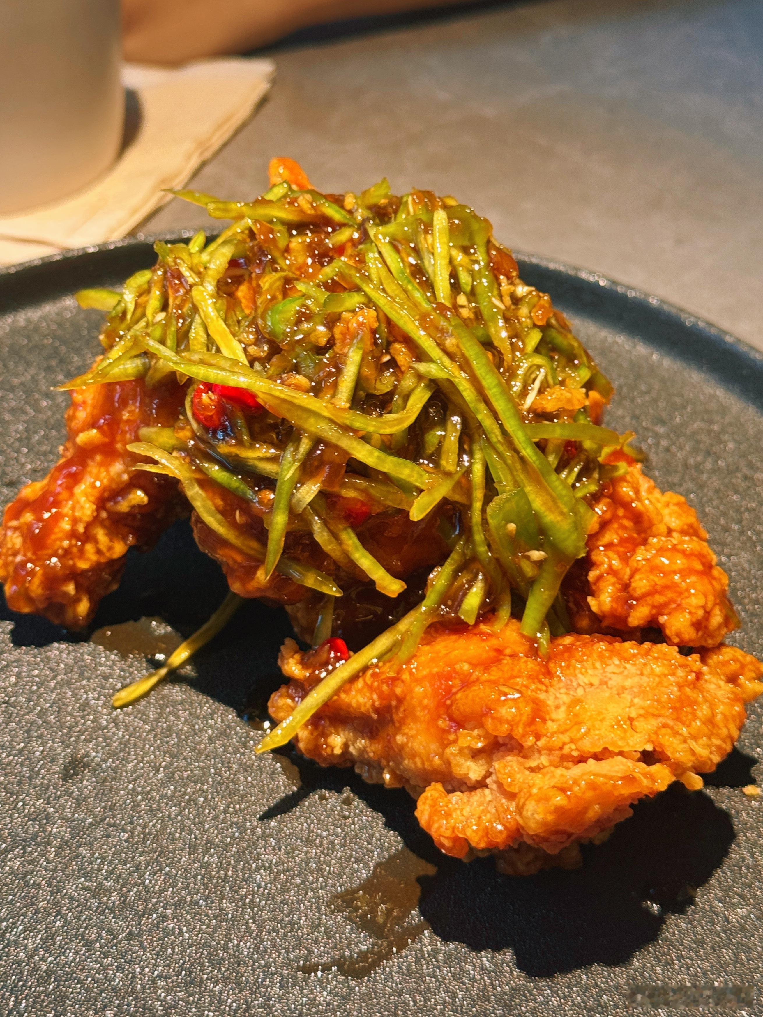 嗨夏吃货节一口心动指南至珍七虾堡回来了炸鸡🍗汉堡🍔啤酒🍺，这绝对都是主宰宵