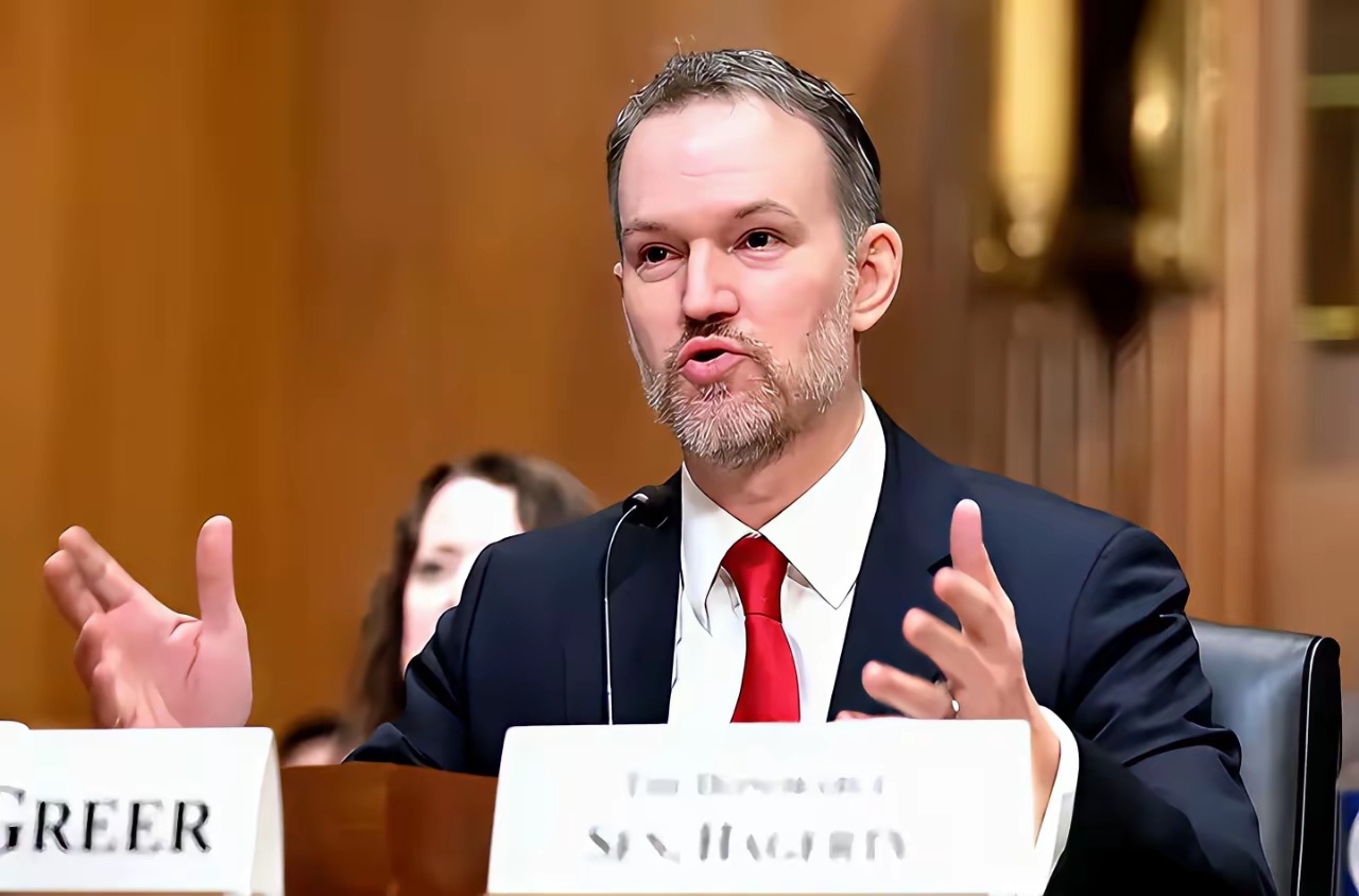 美国急得跳脚，想逼我们放开稀土。4月9日，商务部给了准话：行，那就再缓7个月，到