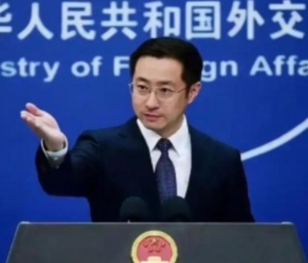 日本好像啥都不怕，咱们说制裁它，它嘴硬得很，说自己能扛住，经济下滑了，它官方出来