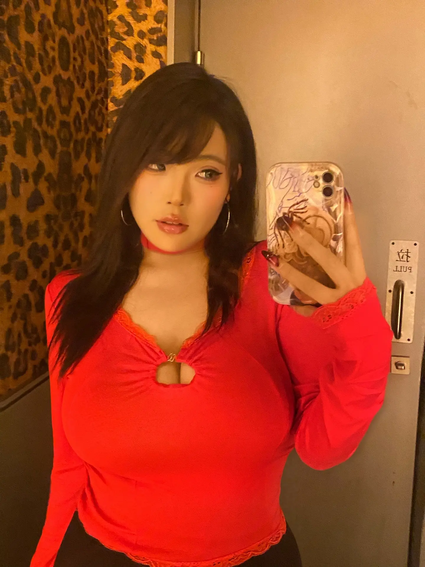 长得好爽我乱说的。
