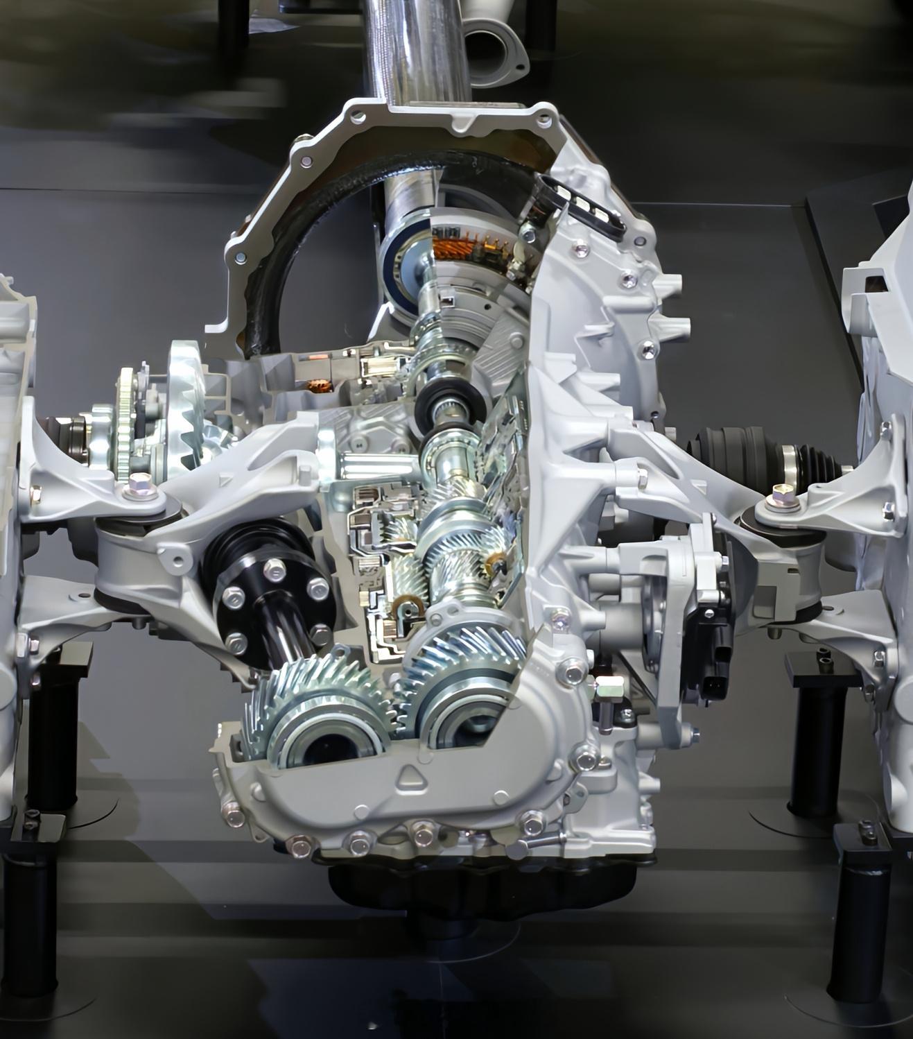 丰田 GR GT和GR GT3 后置变速器 GR GT这个变速器，安装位置非常低