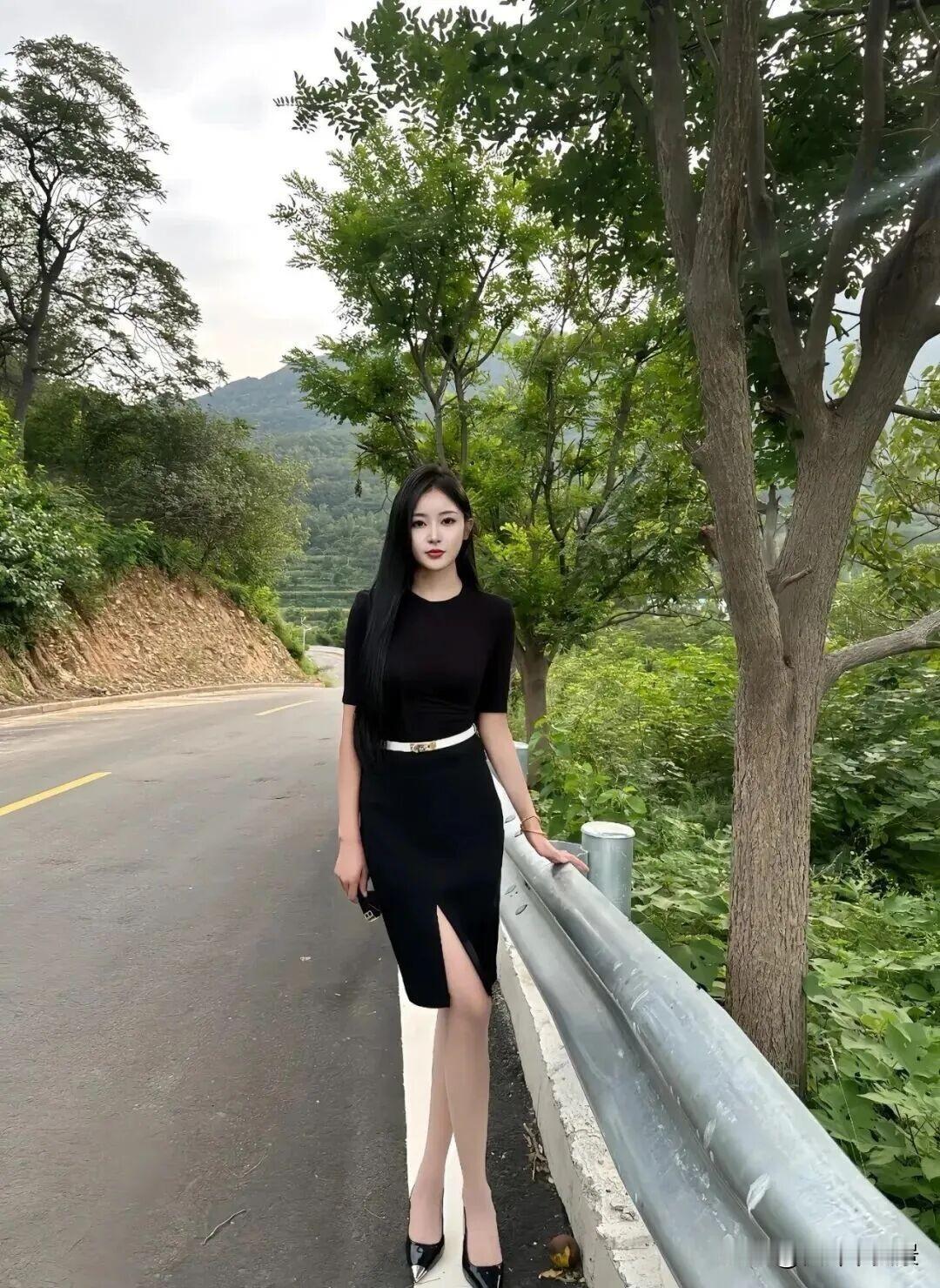 枫叶🍁|“黑色连衣裙+薄丝+小高跟”，优雅秀丽，自信大方的时尚穿搭魅力30岁的