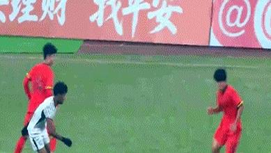 邝兆镭助攻帅惟浩帽子戏法！中国队3-0领先孟加拉国！
 

这孩子，邝兆镭真是全