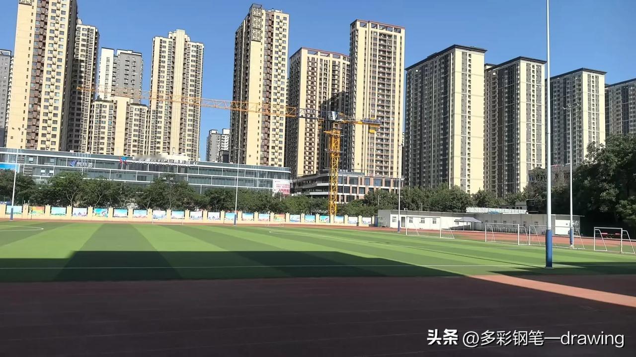 （2025年第13次踢球）
2025年5月11日，正值中午，烈日高悬，跑得汗流浃