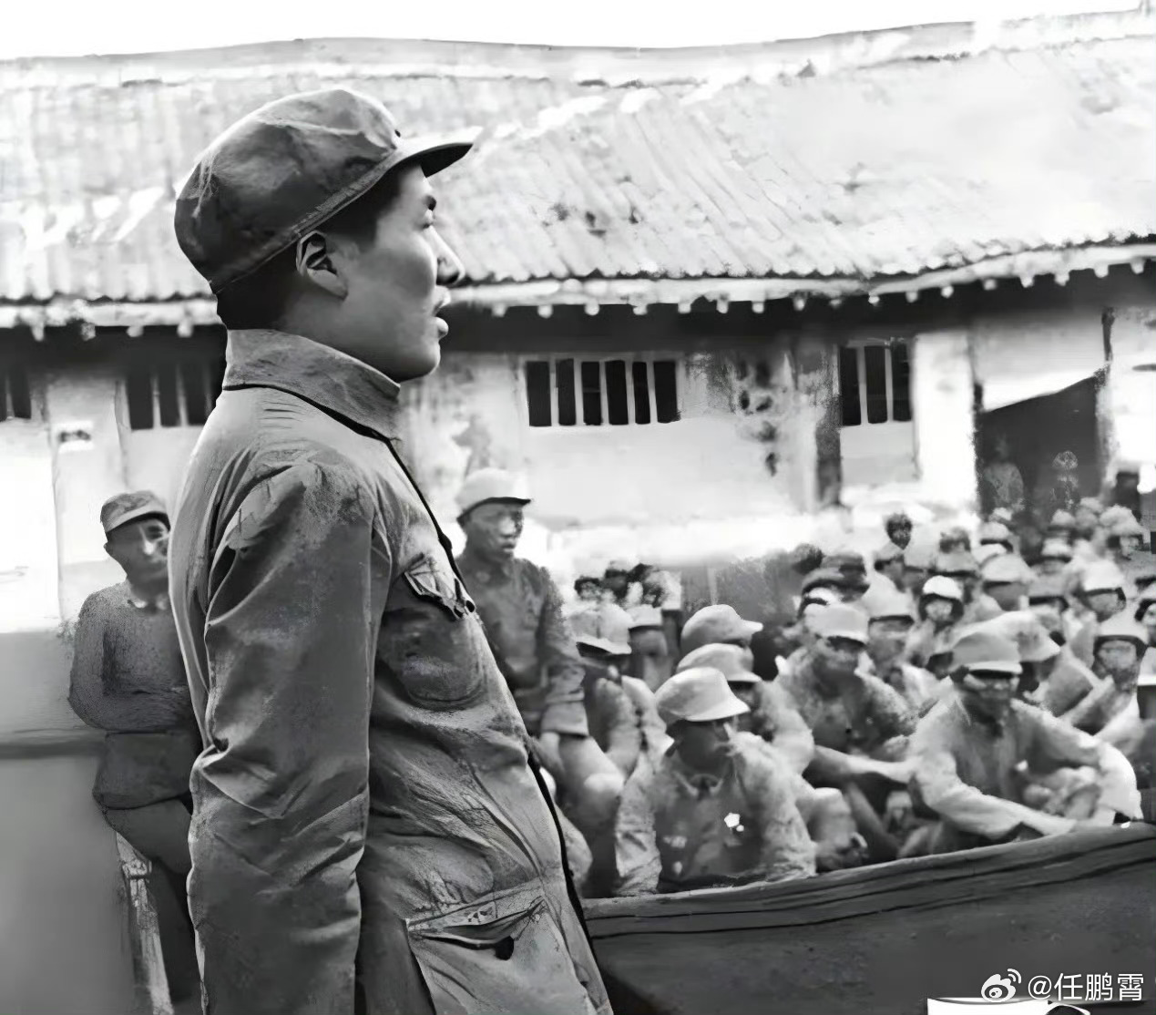 他们走过二万五千里换来今天1935年10月，中央红军（陕甘支队）到达陕北吴起镇时