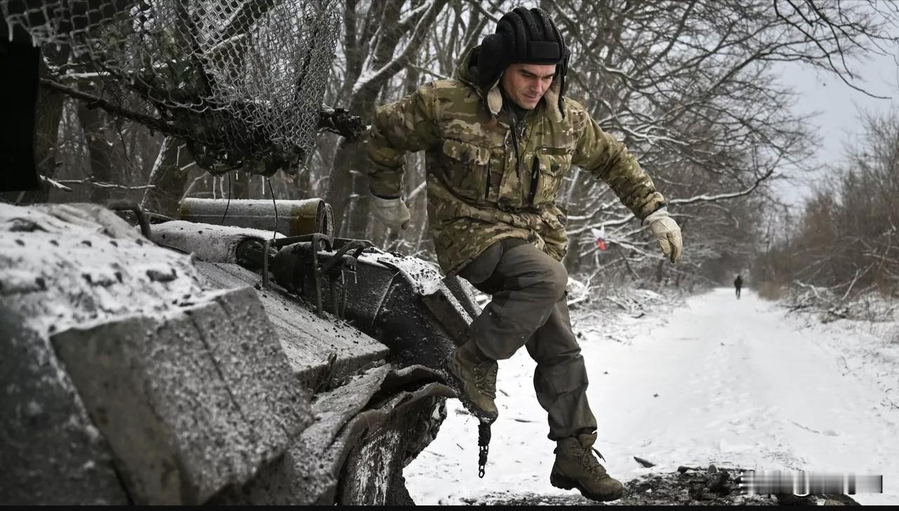 莫斯科，12月22日 俄罗斯新闻社报道，俄罗斯国防部称，俄罗斯军队使用一种新战术