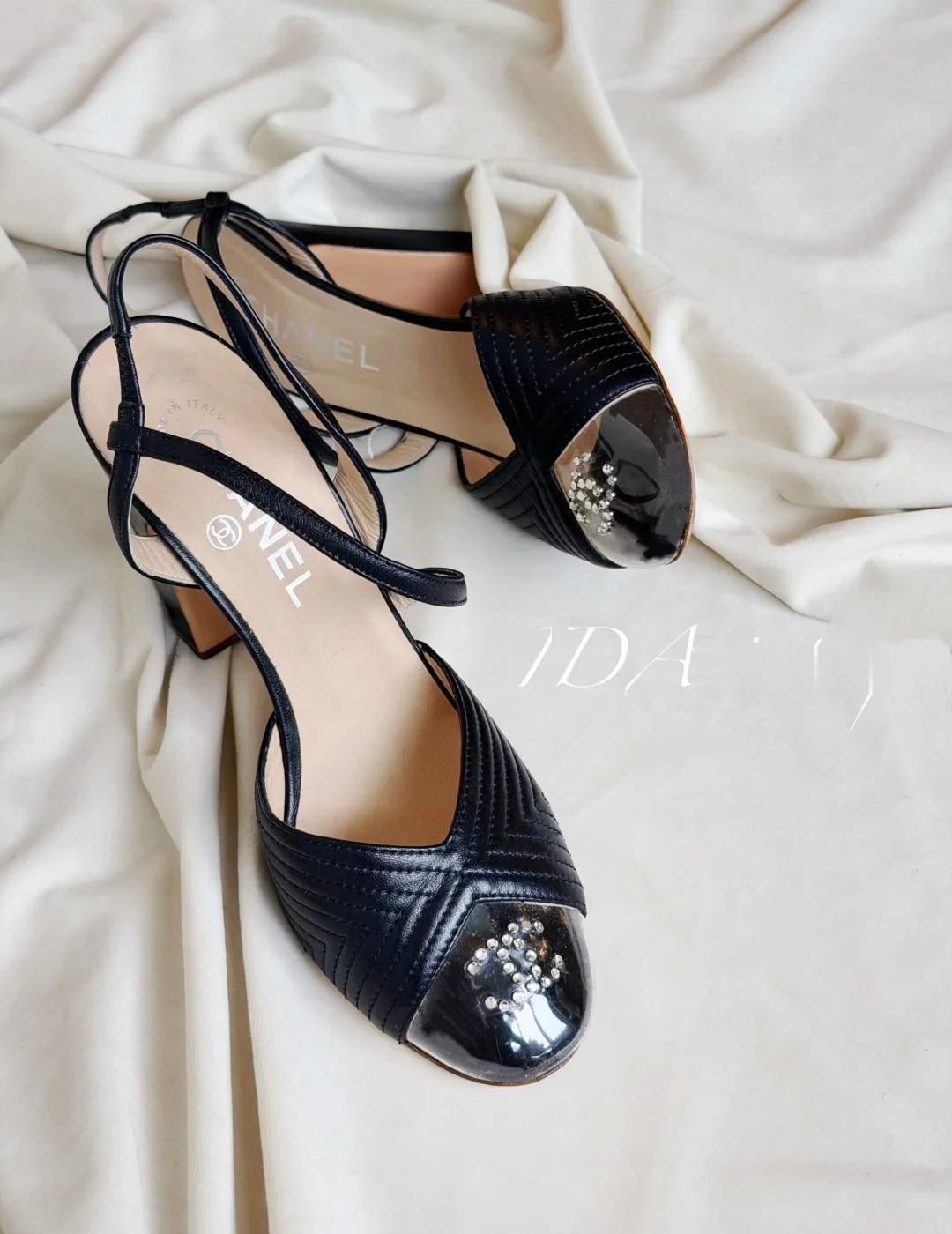 把星辰偷偷藏进鞋头里的slingback
vintage中古鞋 vintage高
