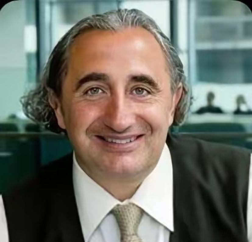 一个加拿大犹太裔教授，加德·萨阿德，突然在网上发帖，呼吁全球犹太人赶紧去做一件事