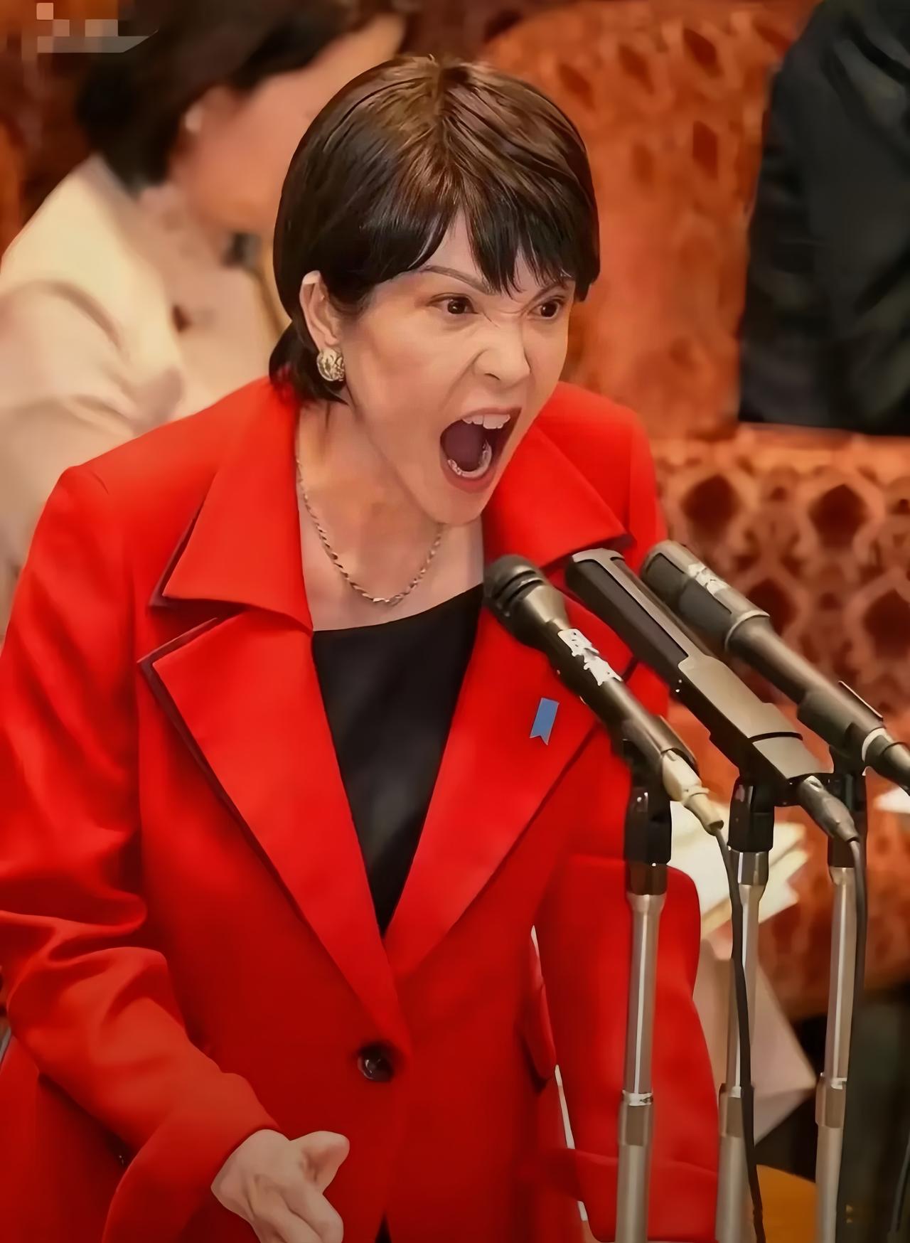 日本这次是真不装了，直接把“眼睛”安到了咱们家门口。

就在12月15号，冲绳那