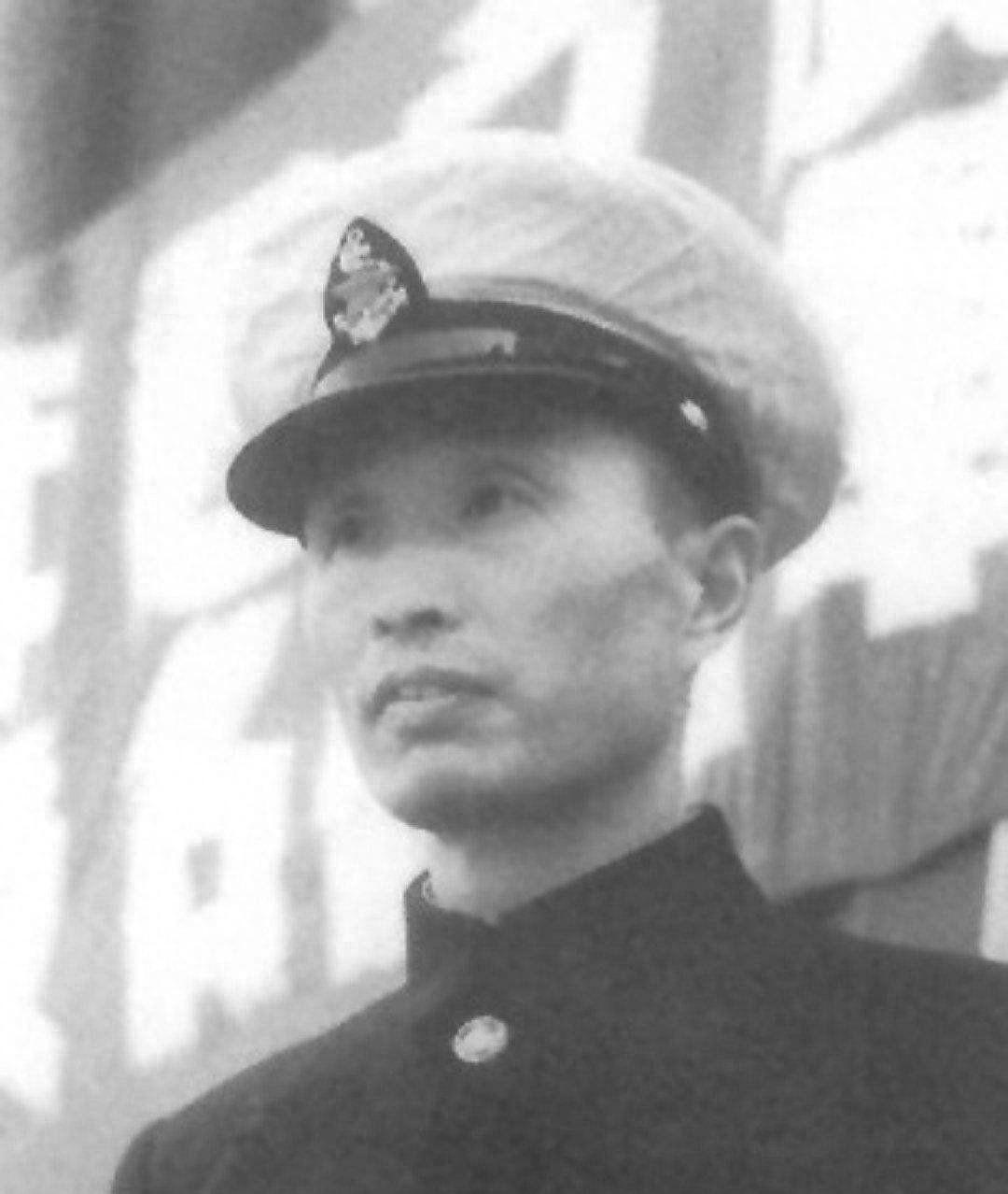 林则徐的后人起义成功后欲任海军司令，刘伯承质问：这样的人民海军意义何在？
195