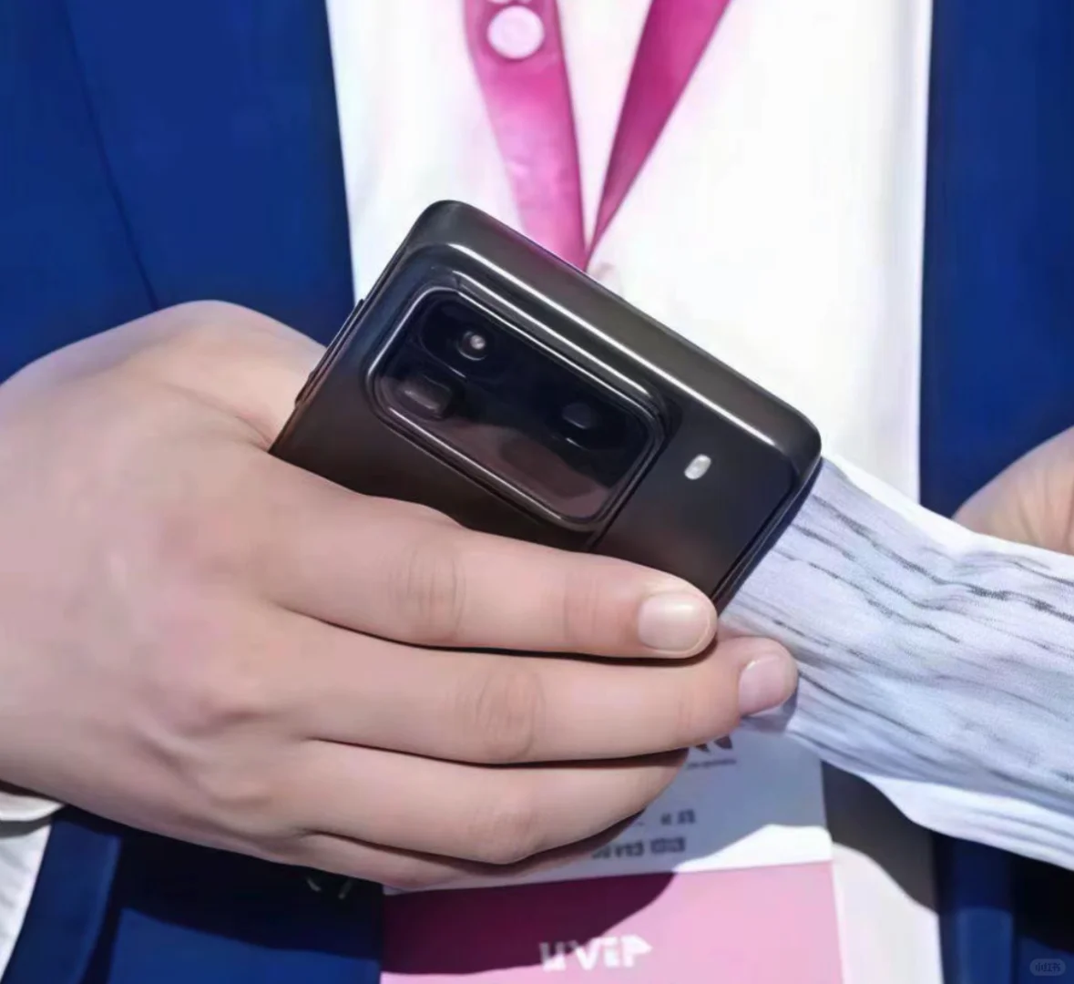 小米15 Pro真机曝光？