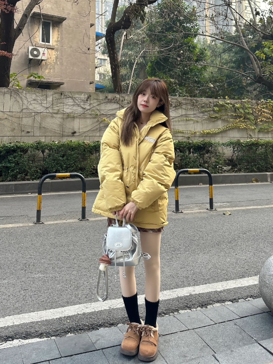 奶黄色意外的好看