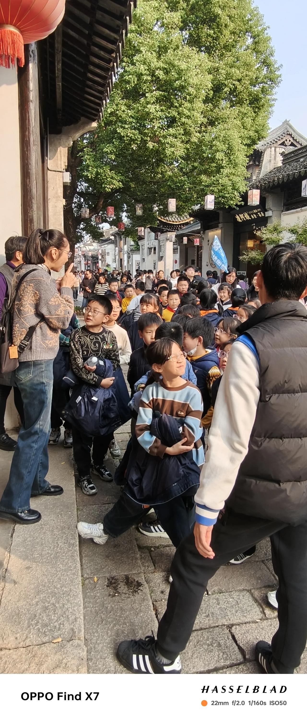 惠山古镇，了解无锡历史，有好多历史故事啊！学生秋游惠山古镇，不再是一手奶茶一手茶