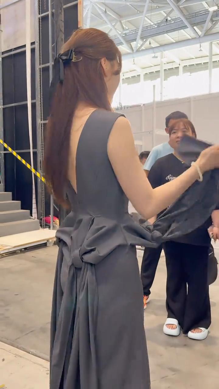 又白又嫩，怎么保养的掉色？