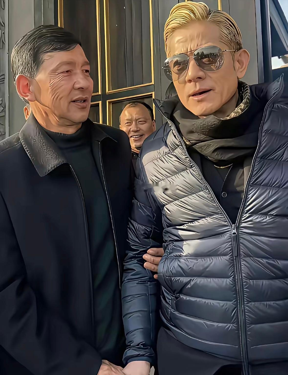 发现没，今年60岁的郭富城和58岁的岳父虽然是同龄人，但郭富城明显就年轻很多，看