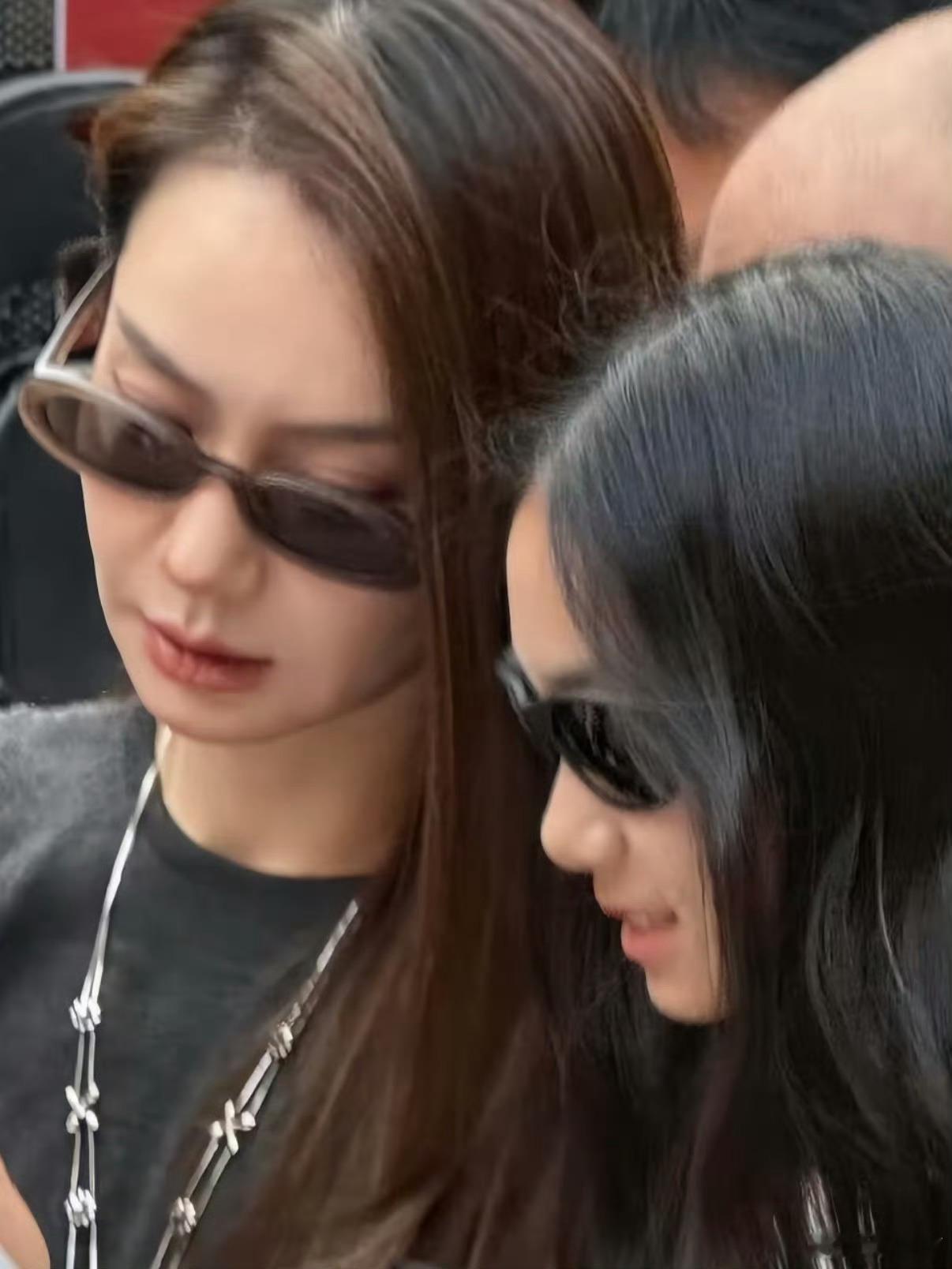 戚薇李承铉女儿11近照跟妈妈共用同款鼻 