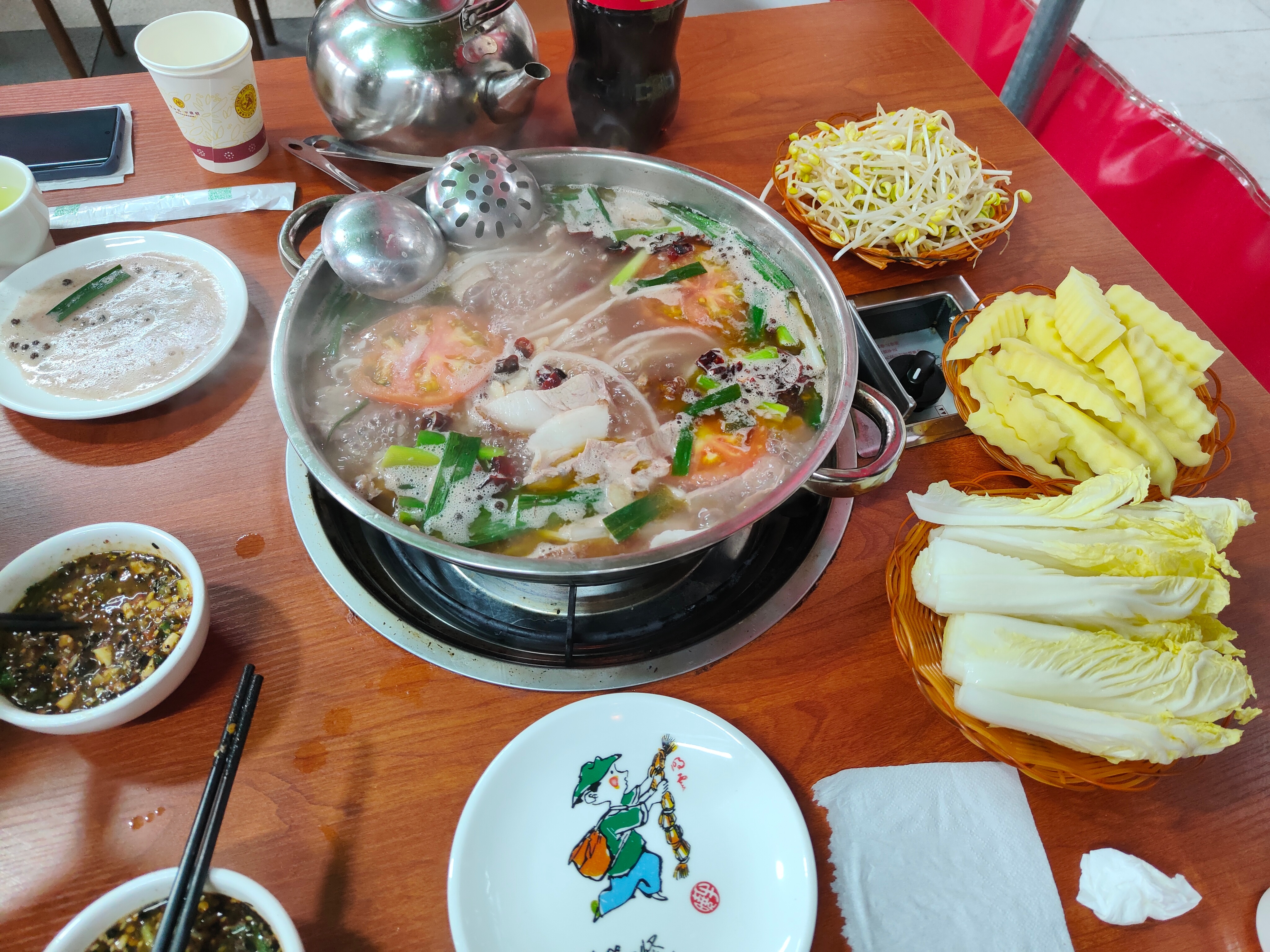 早上吃酸汤猪脚，晚上吃椰子鸡[赞][doge]，力狮GT在当时可以算动力非常强劲