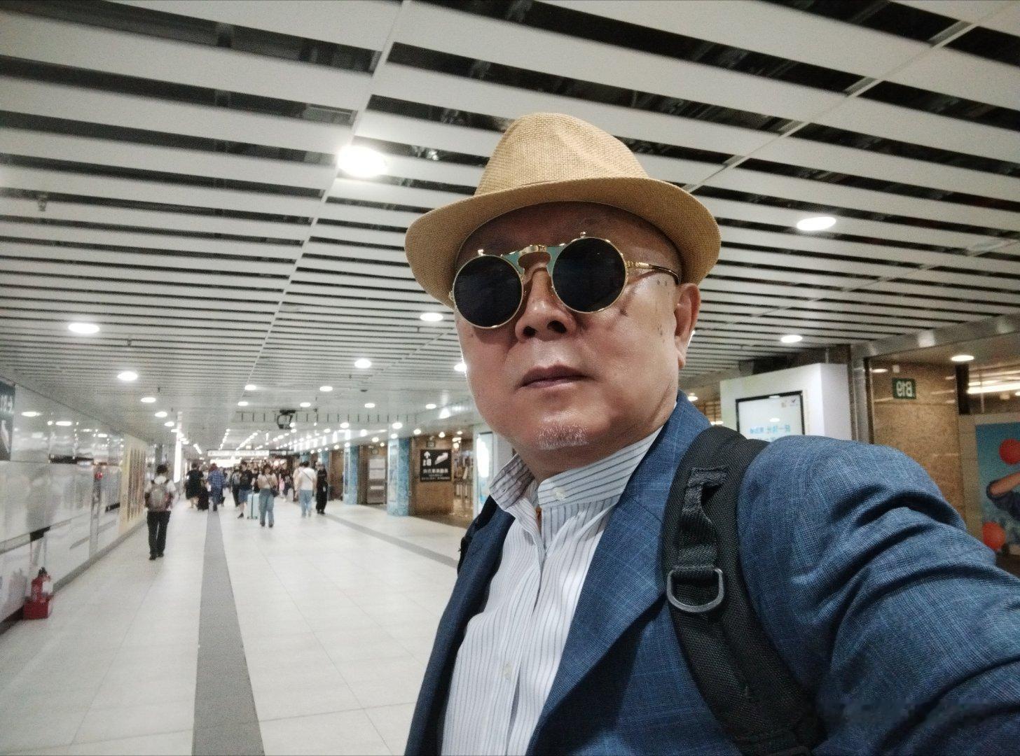 粗发中台湾；搬砖的假期日.... 中国台湾·高铁台北站