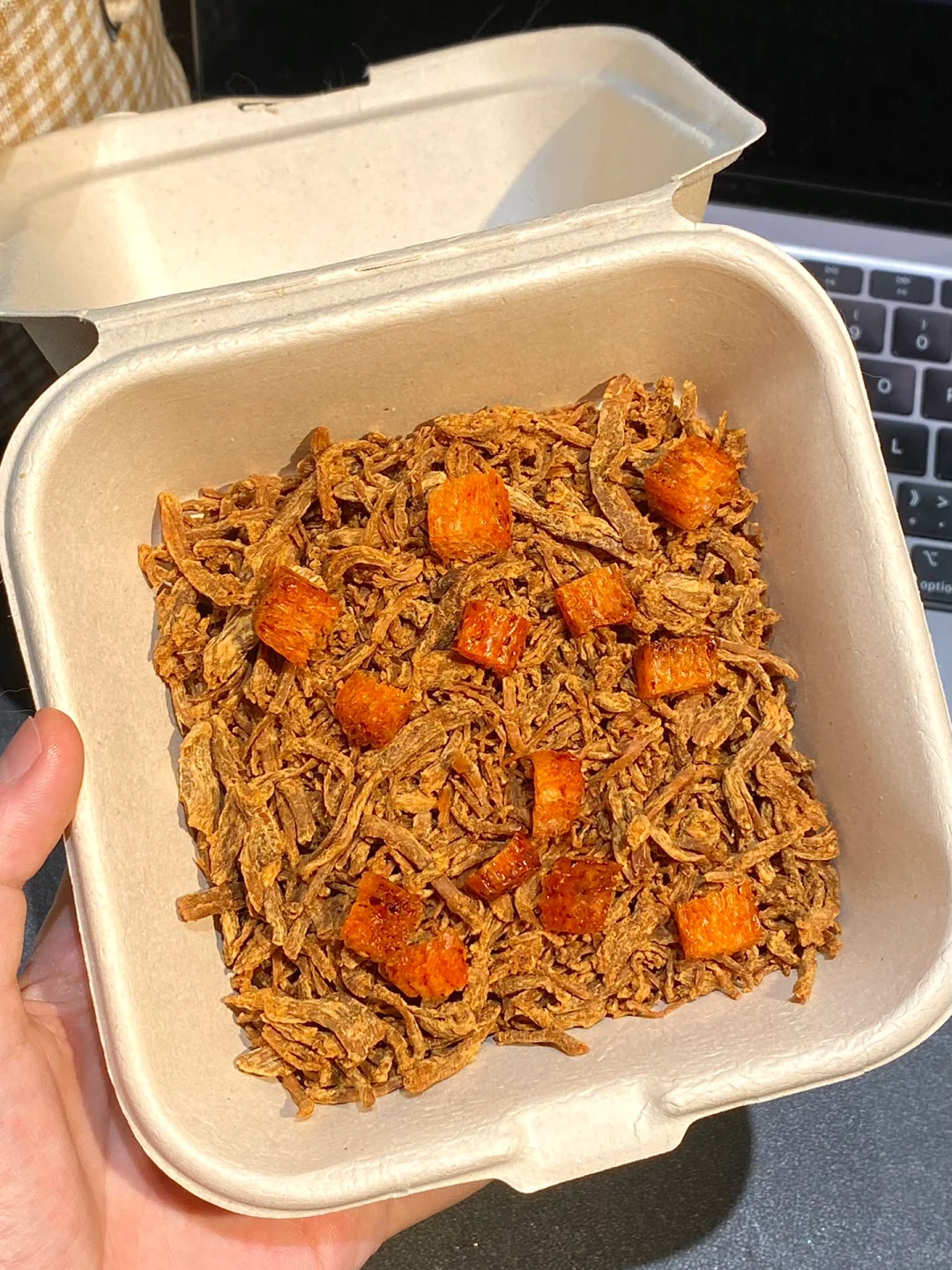 这个新型毒药的受众究竟是谁…真的好吃s了！