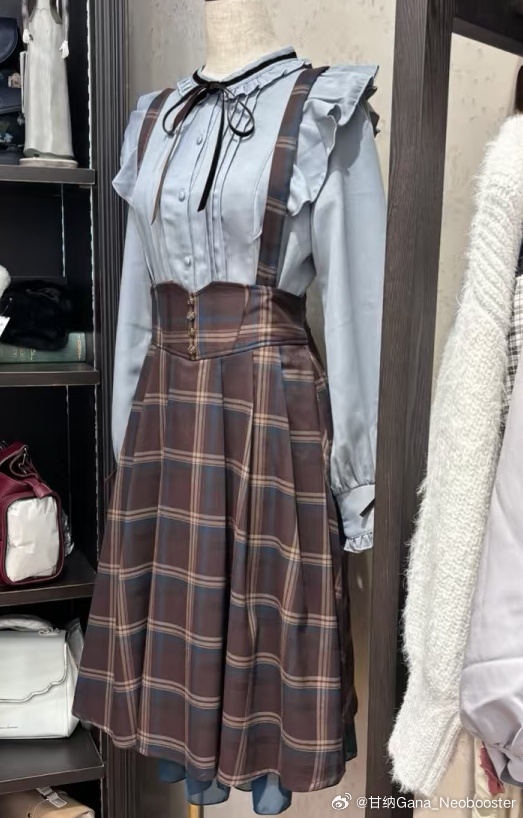 明日的特典服装是——axes的复古格子🙇お嬢様？？ 