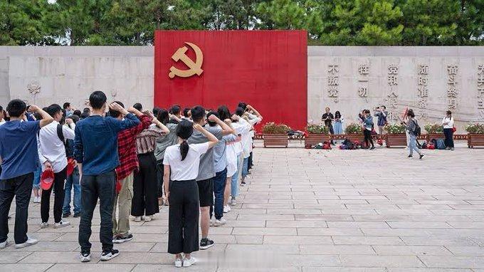 国际共产主义宣传：共产主义，中国人都说好，gato好，龟坏！ ​​​