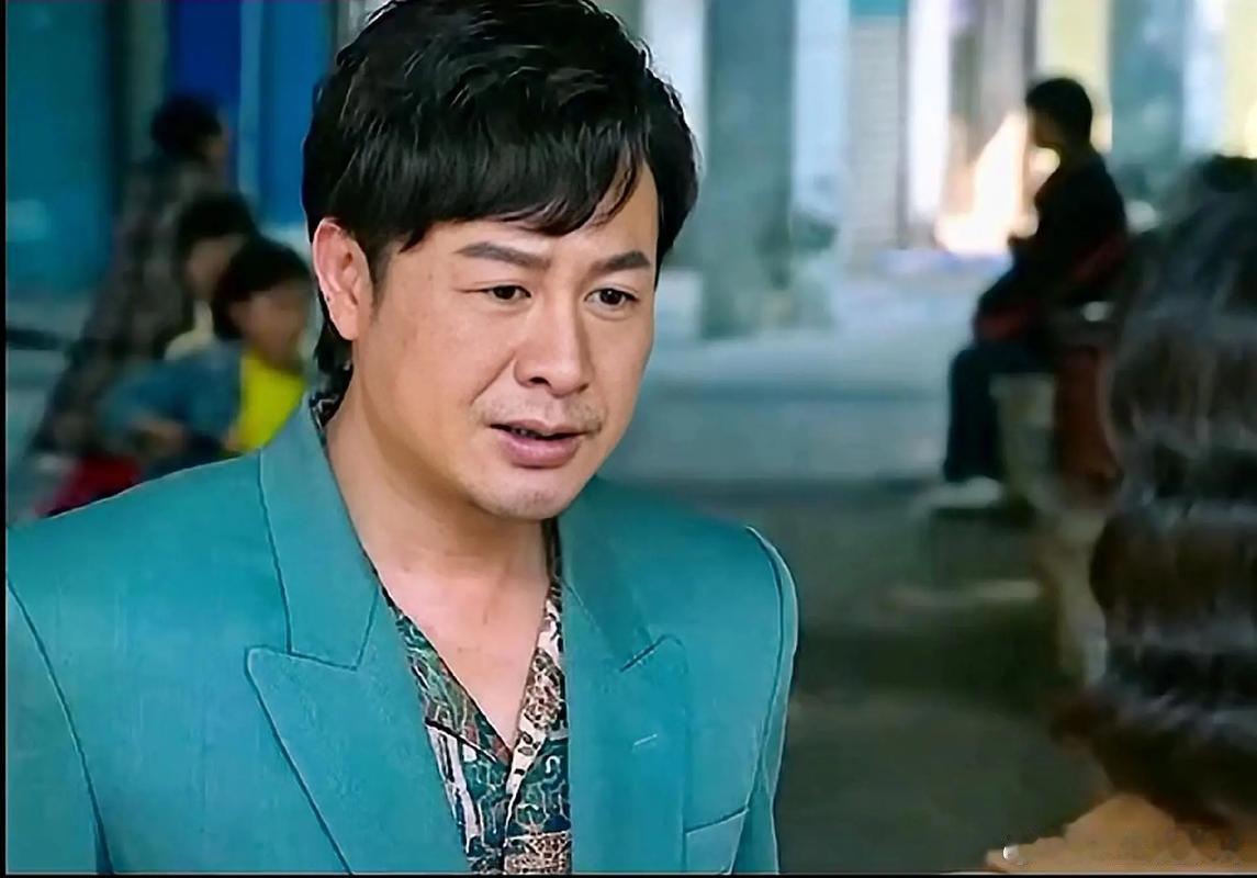 高启强还挺幽默的，这就是语言艺术吧！强哥：这些植物真好看？暗指小米汽车？网友：雷