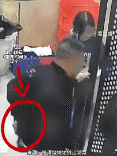 太惊险！辽宁抚顺，烧烤店正正常营业，一男子突然掏出尖刀要捅人，千钧一发之际，老板